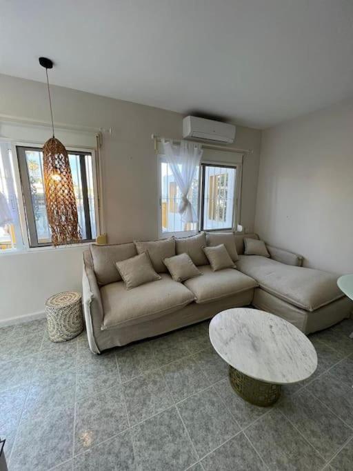Sitio de Calahonda Appartement Aan Boulevard En Zwembad المظهر الخارجي الصورة